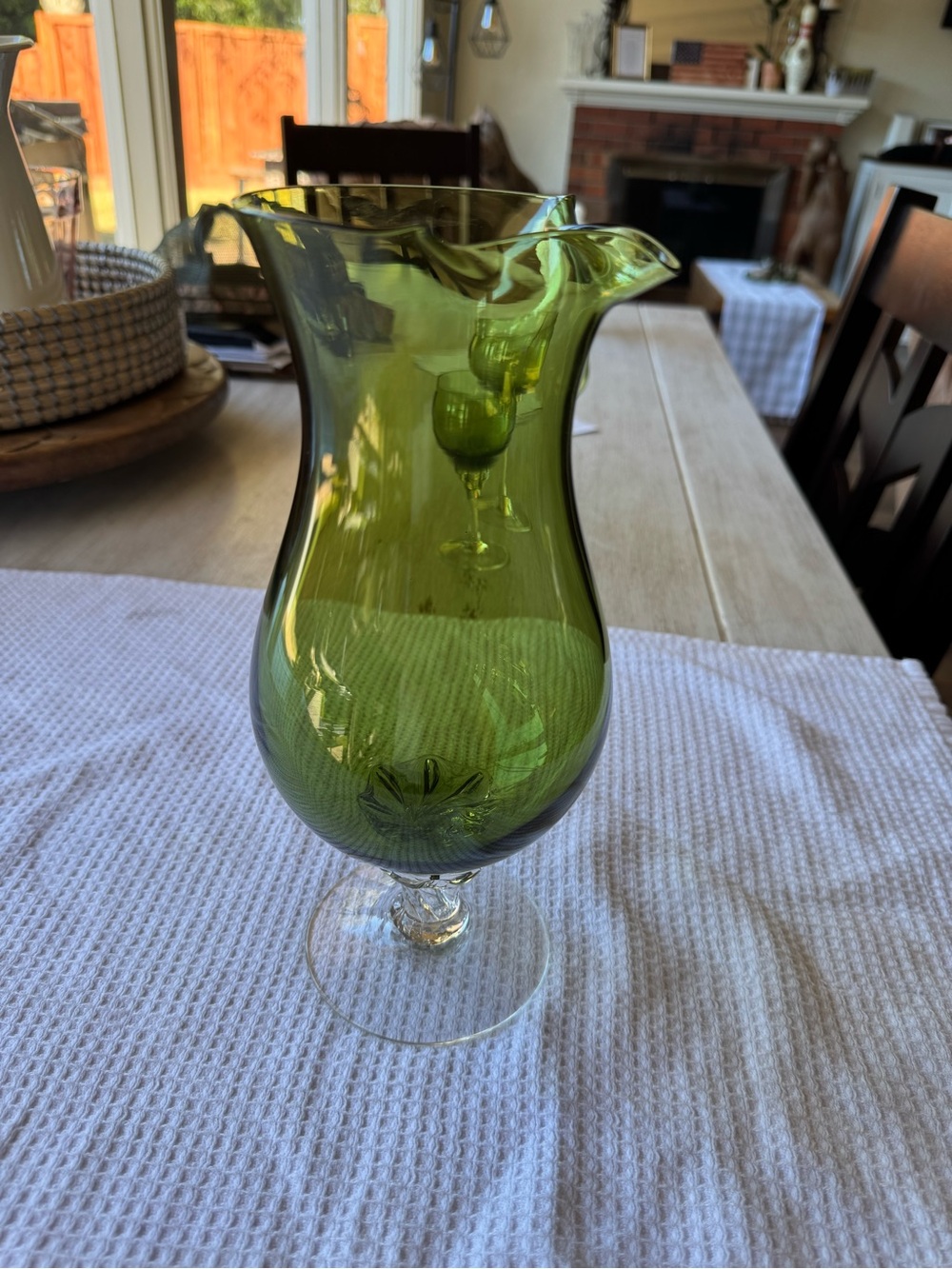 Green Glass Pitcher and Coupe Glasses Set - Elegant Olive Green Drinkware - Picture 5 of 6